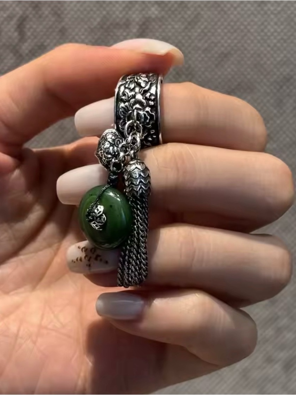 Silver Green Glass Charm Tassel Ring - 925 Silver Floral Band
